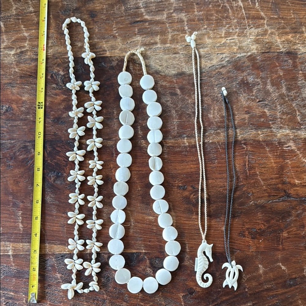 Elegant White and cream Shell and Bone Necklace Set